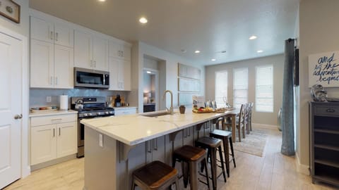 Fully stocked gourmet kitchen with all the comforts of home