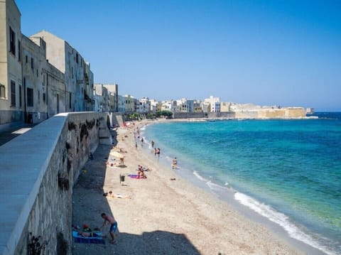 Beach nearby, sun loungers, beach umbrellas, beach towels