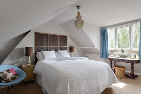 Second floor king bedroom