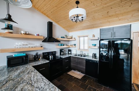 Fully equipped kitchen, we have a drip coffee and a keurig coffee machine.