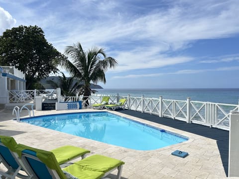 Oceanfront access, stunning 180-degree waterfront views, private pool with view
