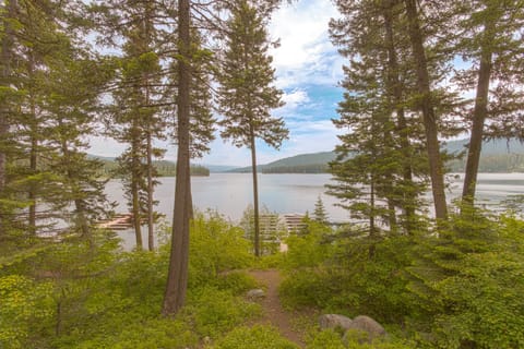 The longest range views up the east arm of the Payette Lake!