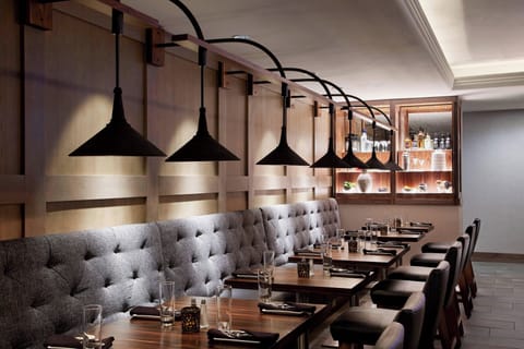 Fridge, coffee/tea maker