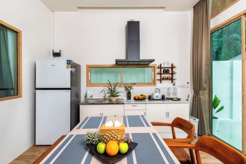 Villa, 2 Bedrooms, Non Smoking, Private Pool | In-room dining