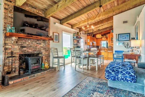 Sea Dog Living Rm 3 - 2024