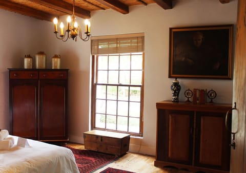 Comfort Double Room, 1 Queen Bed, Ensuite, Mountain View | Premium bedding, bed sheets