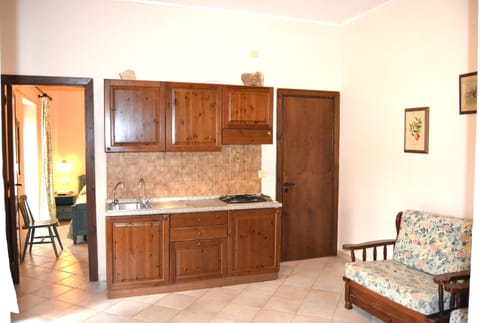 Family Apartment | Private kitchen | Fridge, stovetop, coffee/tea maker, cookware/dishes/utensils