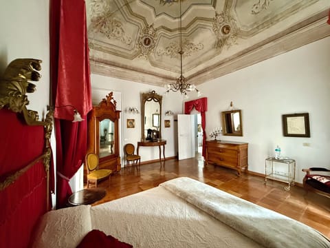 Luxury Suite, Non Smoking | Premium bedding, down comforters, individually decorated