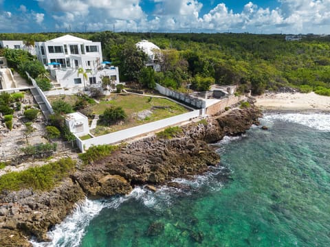 private path to the beach