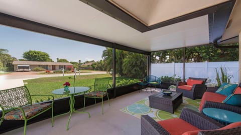 front lanai with seating for 9