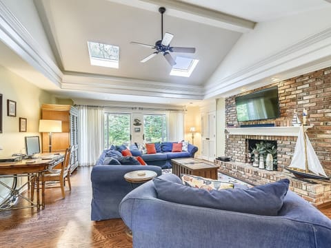 Living Room with Flat Screen at 24 Baynard Cove