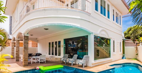 4 Bedroom Tewaree proche Walking Street