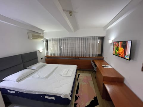 Classic Double Room, City View | Soundproofing, free WiFi