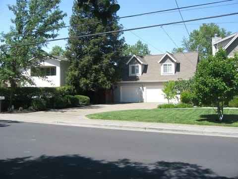 Front of property.  Apartment is over the garage.