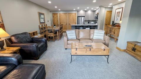 Beaver Creek West Q-2 Living room and Kitchen