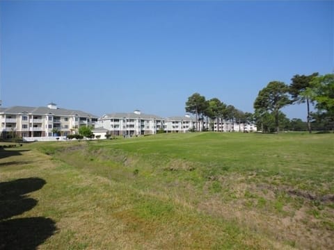 Swimming Pools - Easy walk to 2 of the 7 pools in Myrtlewood from villa