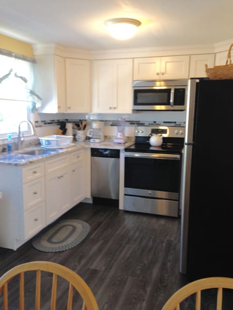 kitchen. Well equipped. 