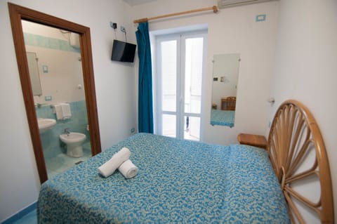 Standard Double Room, 1 Queen Bed, Non Smoking | Desk, blackout drapes, free WiFi, bed sheets