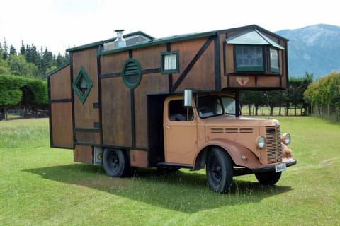 House Truck - Wacky Stays, Kaikoura, NZ
