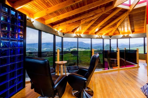 2nd floor amenities and interior