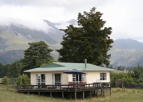 TAKINITI CHALET Takakak Valley Farm Stay