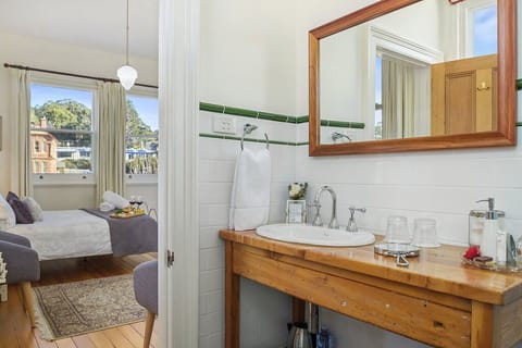 Cygnet Old Bank Stirling Bathroom