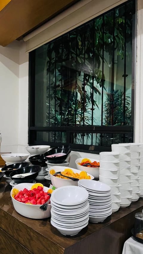 Daily cooked-to-order breakfast for a fee