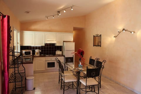 Meriva - Gites 4-6 personnes (03)