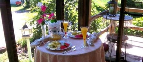 Couples dining