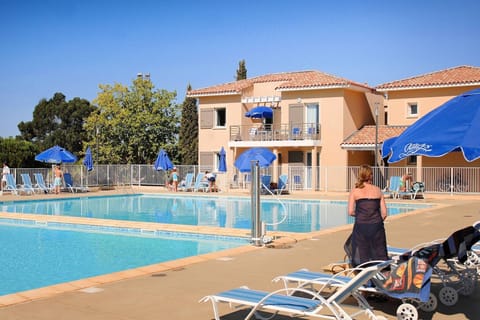 Holiday Home Swimming Pool