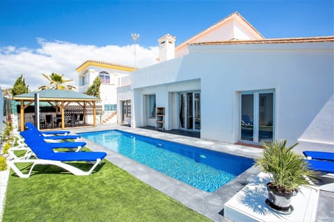 Pool area