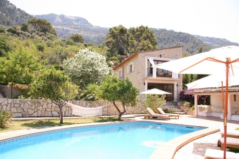 Pool area