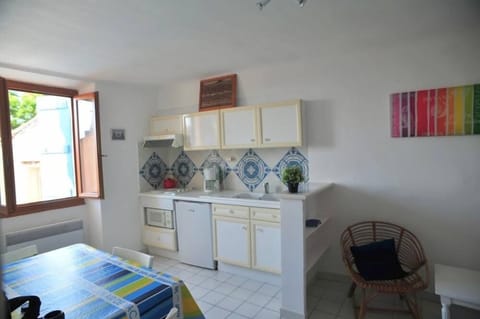 Diningroom with open kitchen