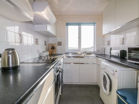 Bright Sunny Kitchen with Dishwasher and Washer/Dryer