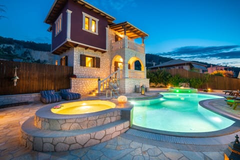 Fairytale Villa y night!