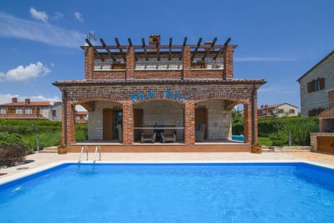 Villa Raj in Istria with 32m2 Pool