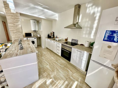 kitchen with kitchenware