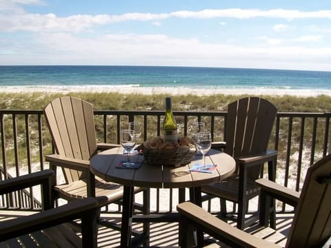 Gulf side dining on your private balcony