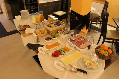 Daily buffet breakfast for a fee