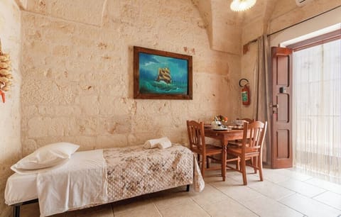 Exclusive Apartment, 1 Bedroom, Air conditioning | 2 bedrooms, premium bedding, memory foam beds, desk