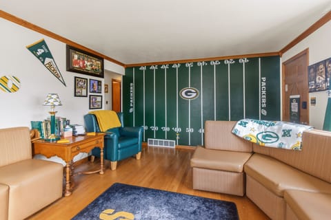 Unique feature wall in front living room and front entrance.