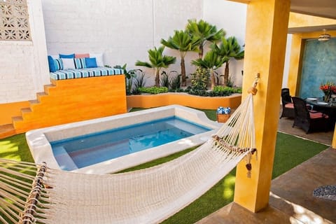 El Cirio Vacation Homes is incredibly proud of how we remodeled this home! We wanted it to feel like a refreshing oasis, and spared no expense to make it so.