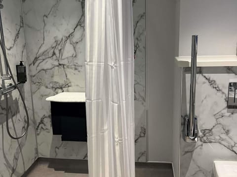 Standard Room, 1 Double Bed, Accessible | Blackout drapes, soundproofing, travel crib, free WiFi