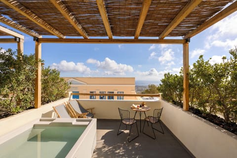 Suite with Spa Bath and Sea View | Terrace/patio