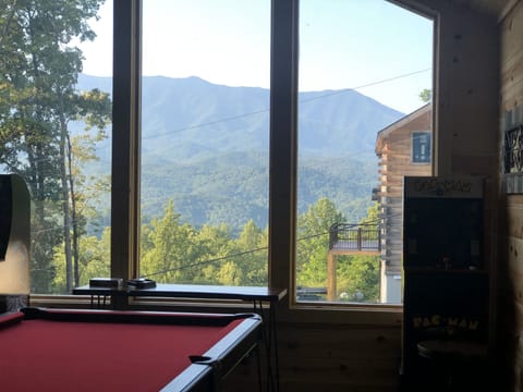 Beautiful view of the Smokey Mountains