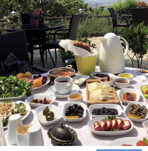 Free daily full breakfast