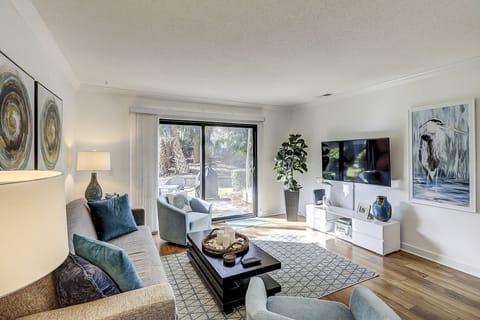 147 Island House
