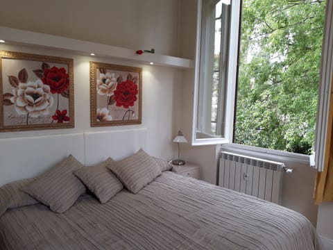 Double Room, Balcony | 1 bedroom, desk, blackout drapes, soundproofing