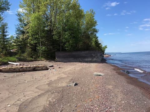 NORTHERN LIGHTS on Lake Superior!! Large coastal farmhouse with gorgeous beach. House in Wisconsin