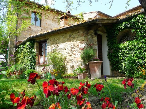 The front door of Il Forno, Podere Patrignone, patrignone.com